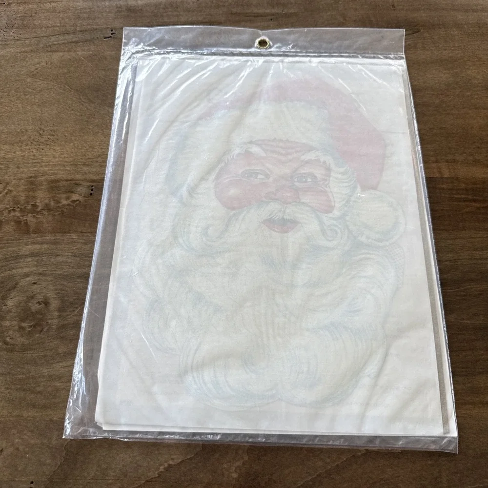Vintage Dizzle Color Looks Iron on Transfer - Santa Christmas - 1991 - Sealed -